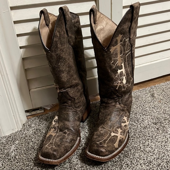 Corral Shoes - Handcrafted Western Boots